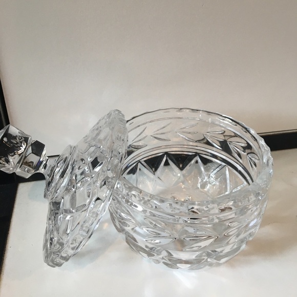 Vintage Heavy Crystal Bowl with Lid - Picture 5 of 11